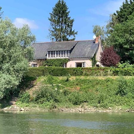Béhuard : Maison vue Loire Extérieur photo