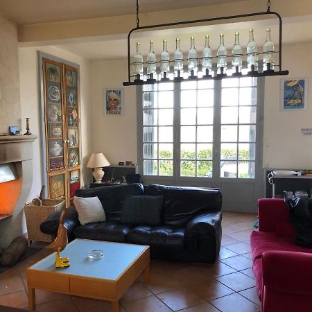 Béhuard : Maison vue Loire Extérieur photo