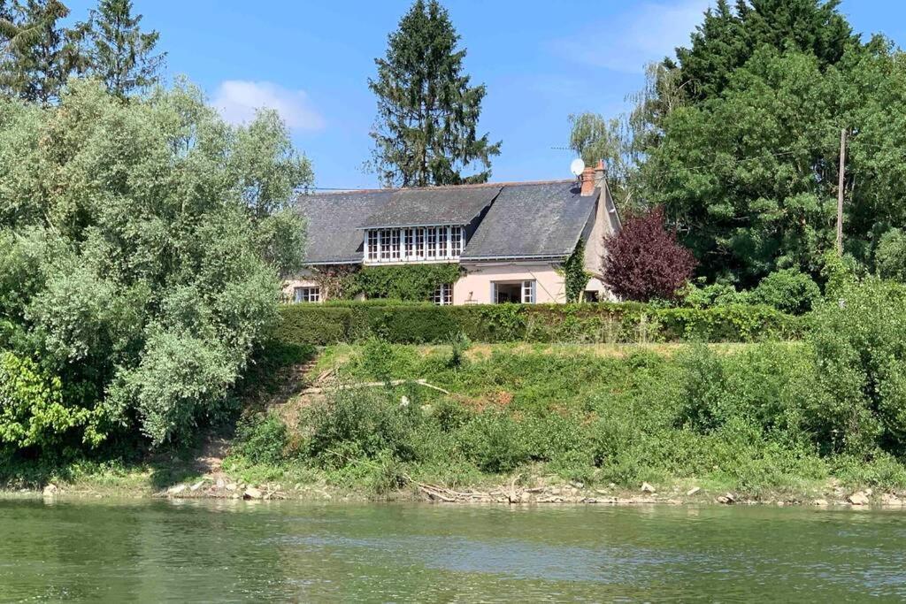 Béhuard : Maison vue Loire Extérieur photo