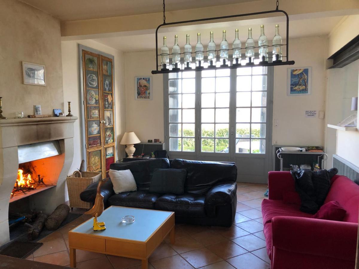 Béhuard : Maison vue Loire Extérieur photo